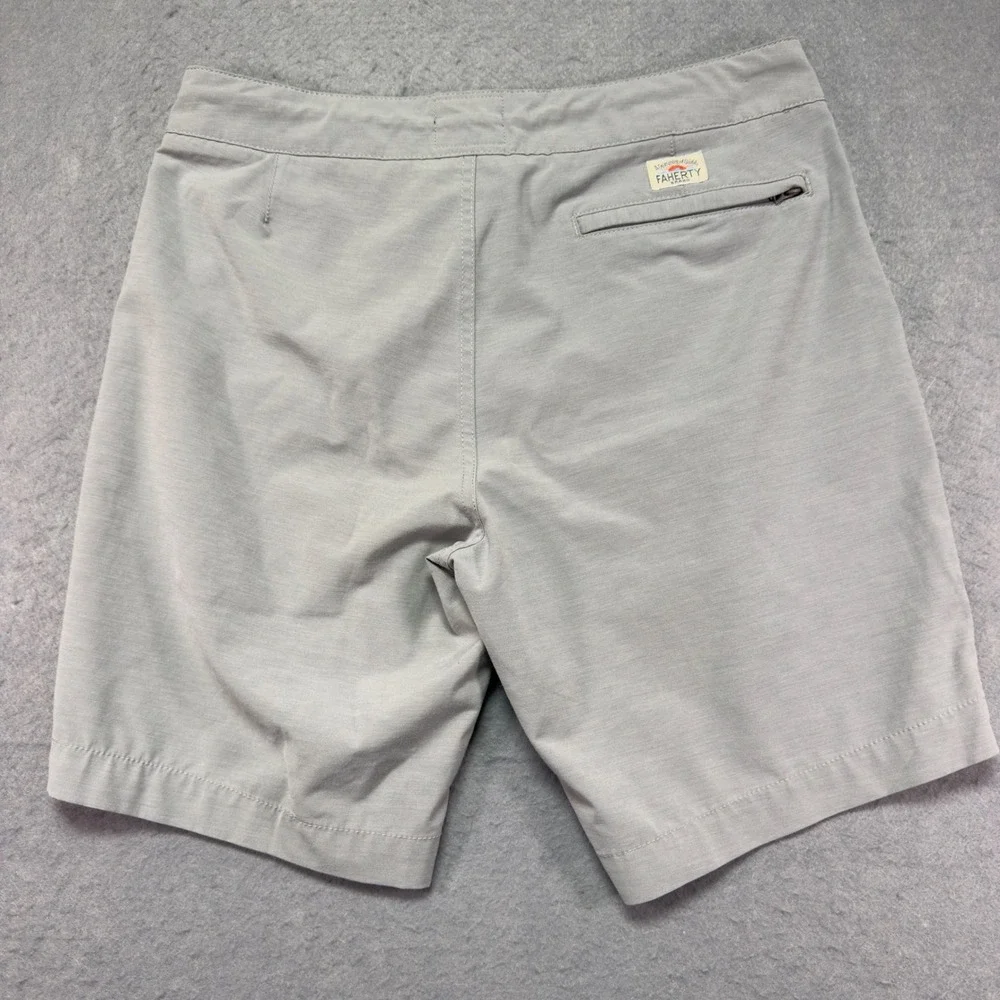 Faherty All Day Shorts Mens 31x8 Grey Hybrid Board Shorts Stretch Quick Dry 7in